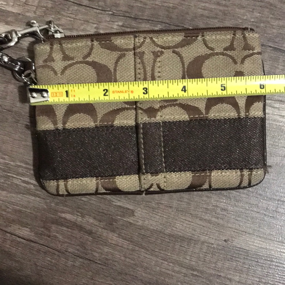 Coach Wristlet - Picture 6 of 8